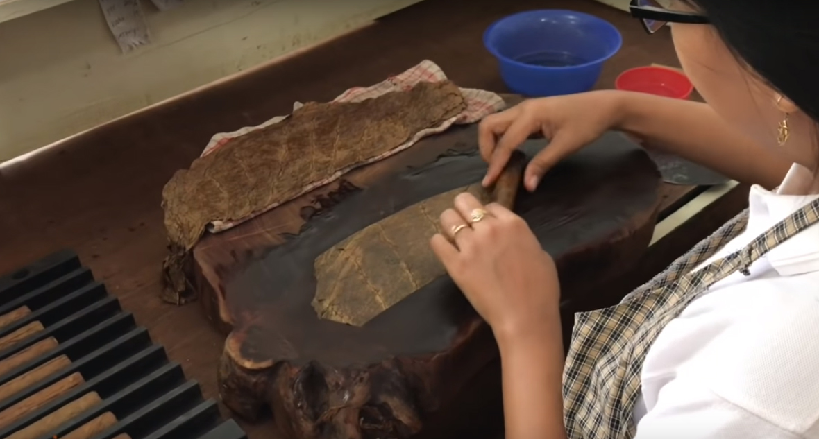 Tại sao cigar Cuba đắt đỏ? Bài 3: Cuốn cigar, một nghệ thuật độc đáo (tiếp theo và hết)