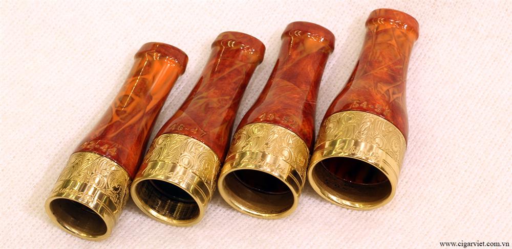 Tẩu cigar bộ 4 size LUBINSKI  màu đỏ ring 42 - 44, 46 - 47, 49 - 52, 54 - 57 ( YJA 8004 GD1 )