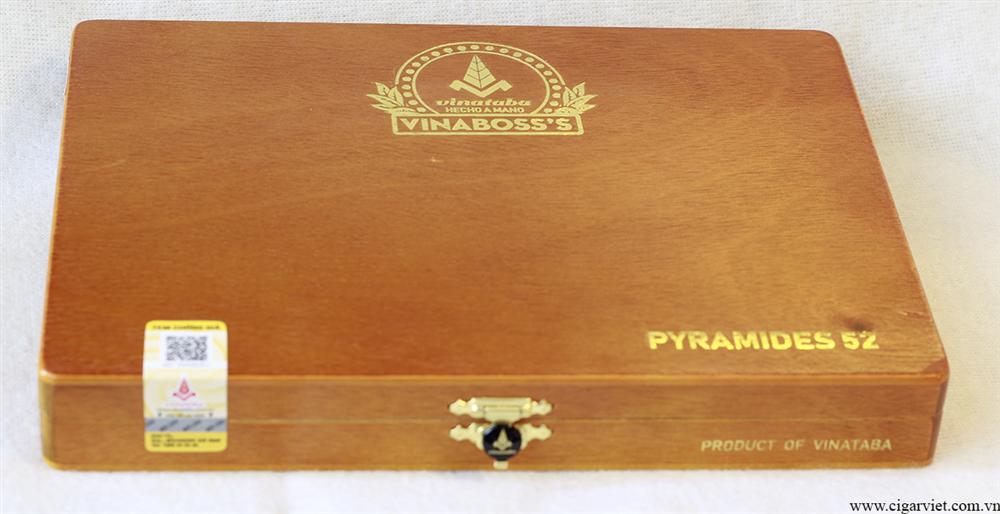 Cigar Vinaboss Pyramides 52 đầu nhọn ( hộp gỗ màu vàng )