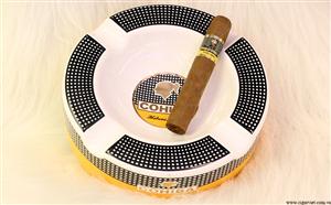 CIGAR VIET chuyên bán buôn, bán lẻ các loại gạt tàn cigar COHIBA màu vàng tại Hà Nội